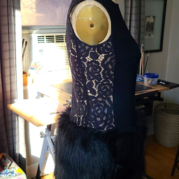 Evening mini dress. Black, wool/lace and faux fur. - Picture 6 of 6
